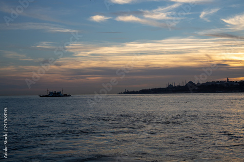 Istanbul skyline sunset © Ali Tellioglu