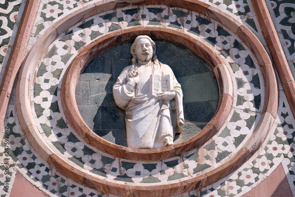 Christ Giving a Blessing, Portal of Cattedrale di Santa Maria del Fiore (Cathedral of Saint Mary of the Flower), Florence, Italy 