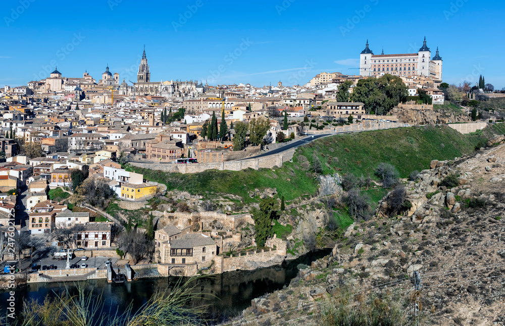 Panorámica de la ciudad monumental de Toledo. España. Europa.