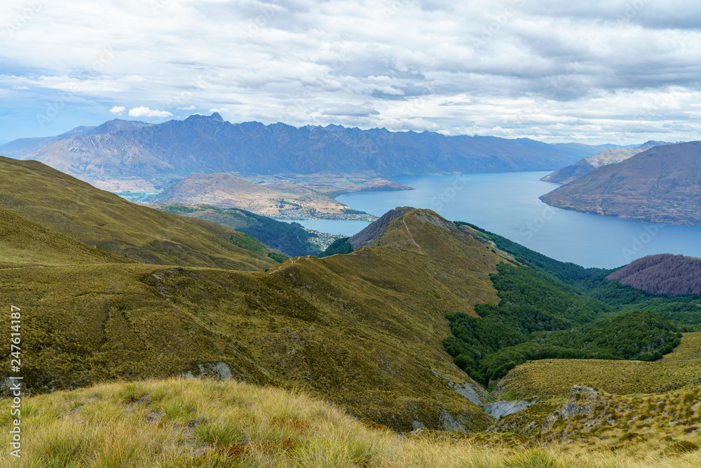 hiking the ben lomond track, view of lake wakatipu at queenstown, new zealand 51