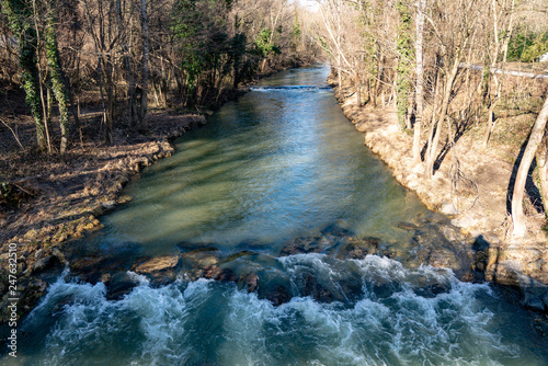 Fluss Schwechat im Helenental Sonne Frühling
