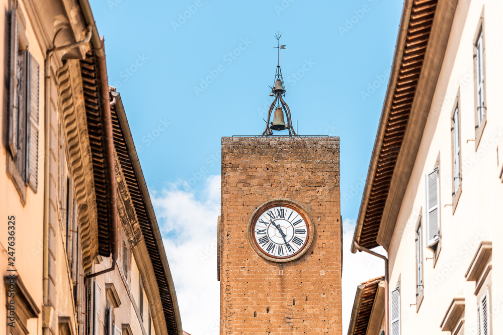 Φωτογραφία Orvieto, Italy Italian outdoor empty street in Umbria historic city town village