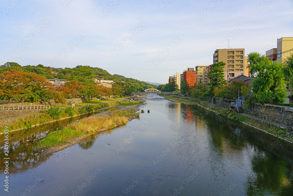Φωτογραφία View of traditional Japanese buildings along the Asano-gawa River in Kanazawa, I