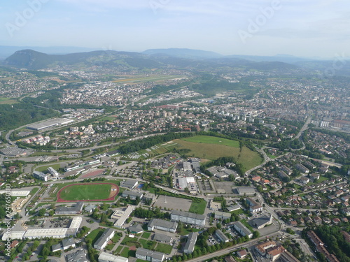 vue aérienne d'une ville © Arnaud LATHUILLE