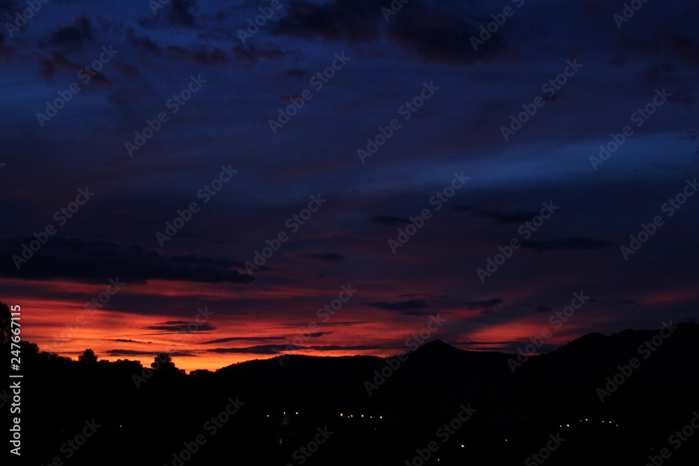 Naklejka premium Sunset