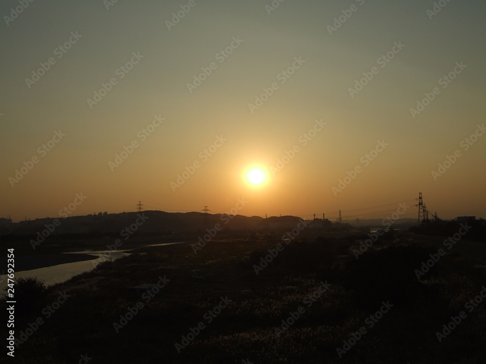 多摩川に沈む夕日 多摩川に沈む夕日