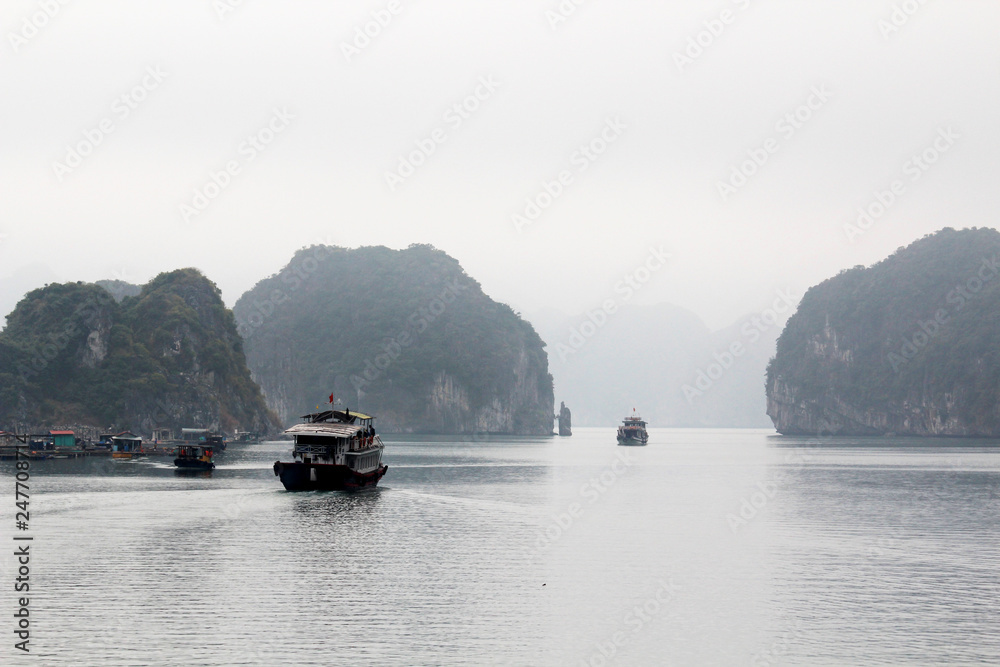 Ha Long bay, Vietnam Ha Long bay, Vietnam