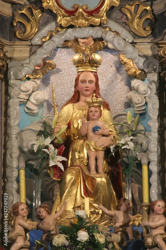 Blessed Virgin Mary with baby Jesus © zatletic