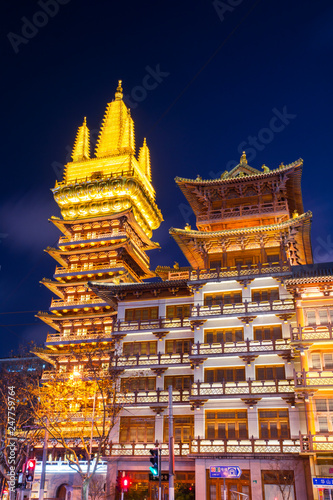 A stately Buddhist temple, Jing’an Temple is a famous tourist attraction in Jing’an District, Shanghai.