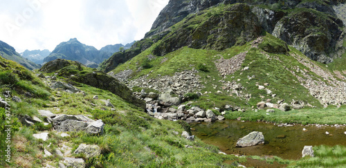 En allant vers le lac de Poucherges