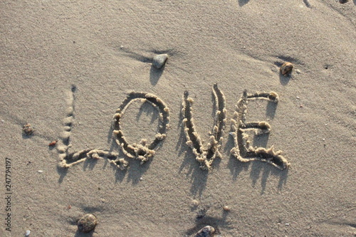 Foto Declaration of love while relaxing by the sea