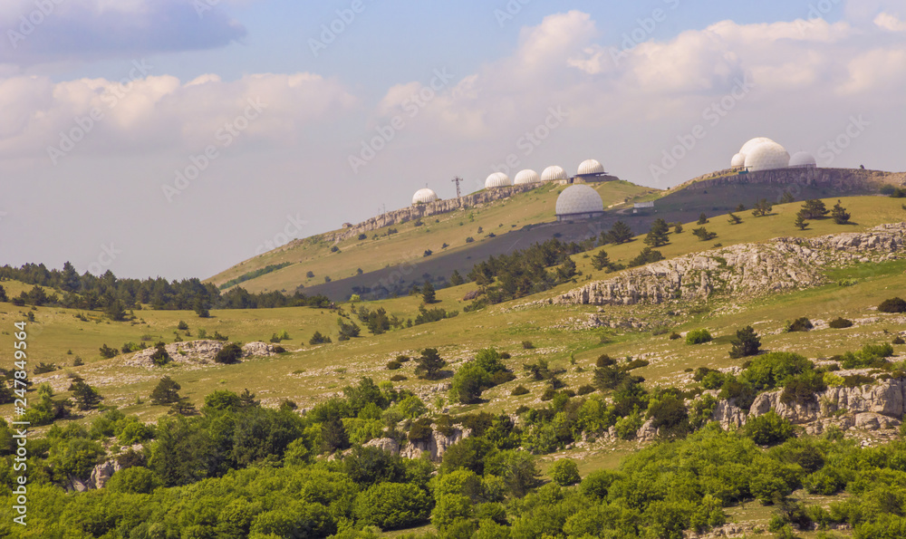 Fototapeta premium Huge round white domes on the AI-Petri plateau.Crimea.