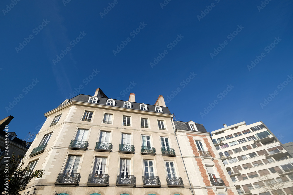 Fototapeta premium immeuble en centre-ville