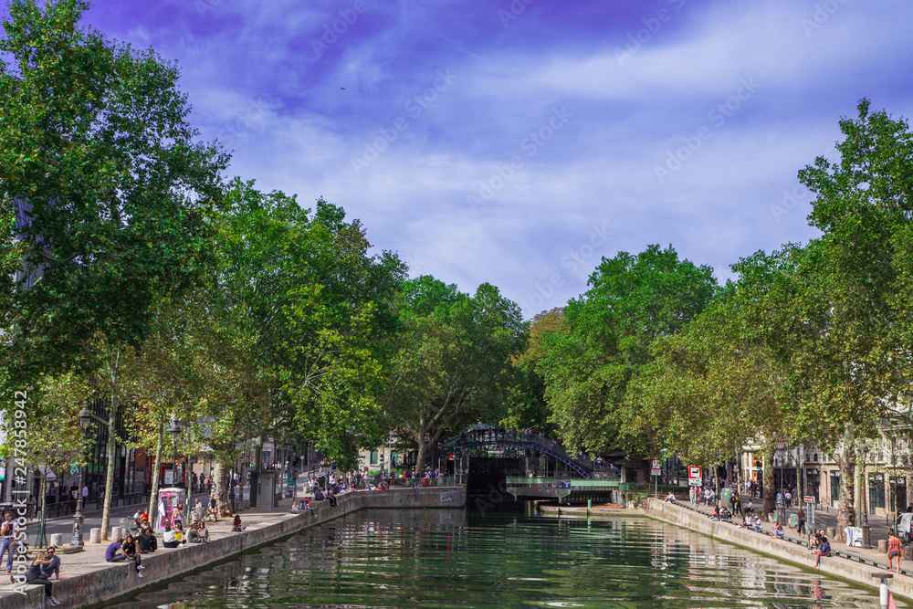 Canal Saint-Martin Canal Saint-Martin