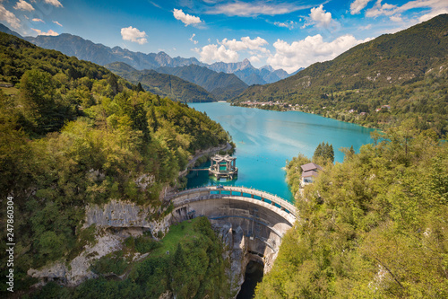 Obraz na płótnie Lago di Barcis , Pordenone , Italia w salonie