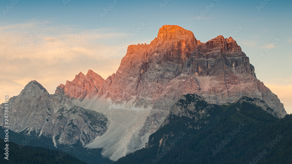 Monte Pelmo al tramonto, Selva di Cadore, Dolomiti, Veneto