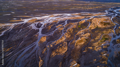 Flussbett mit vielen Armen aus der Luft, Island