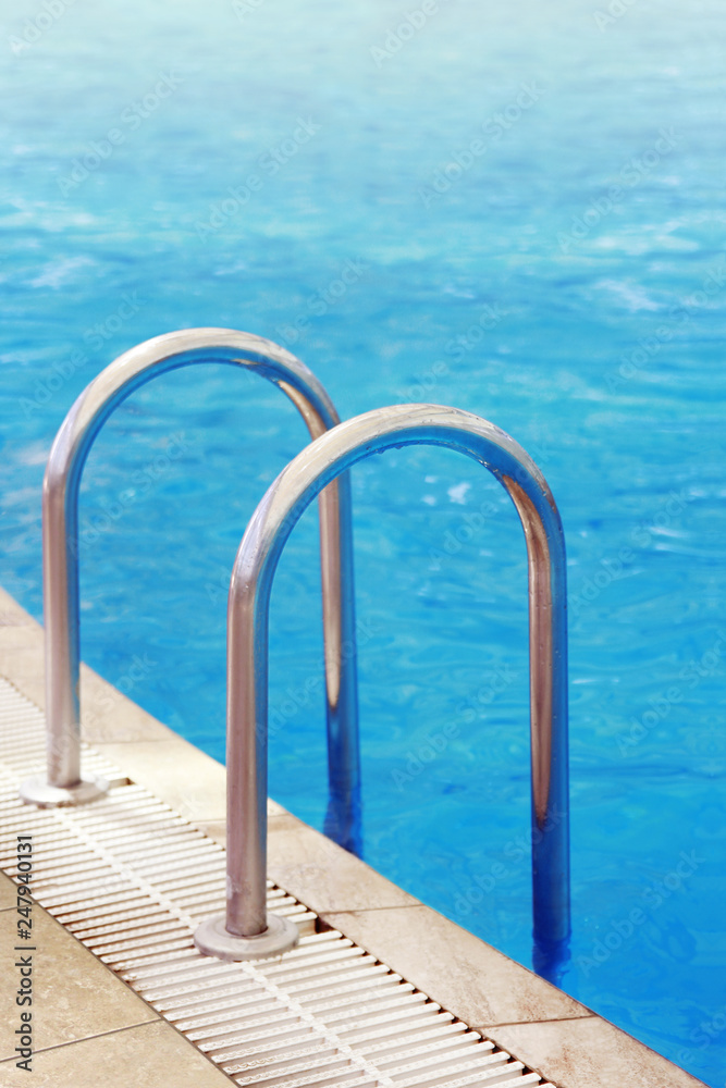 Swimming pool stairs