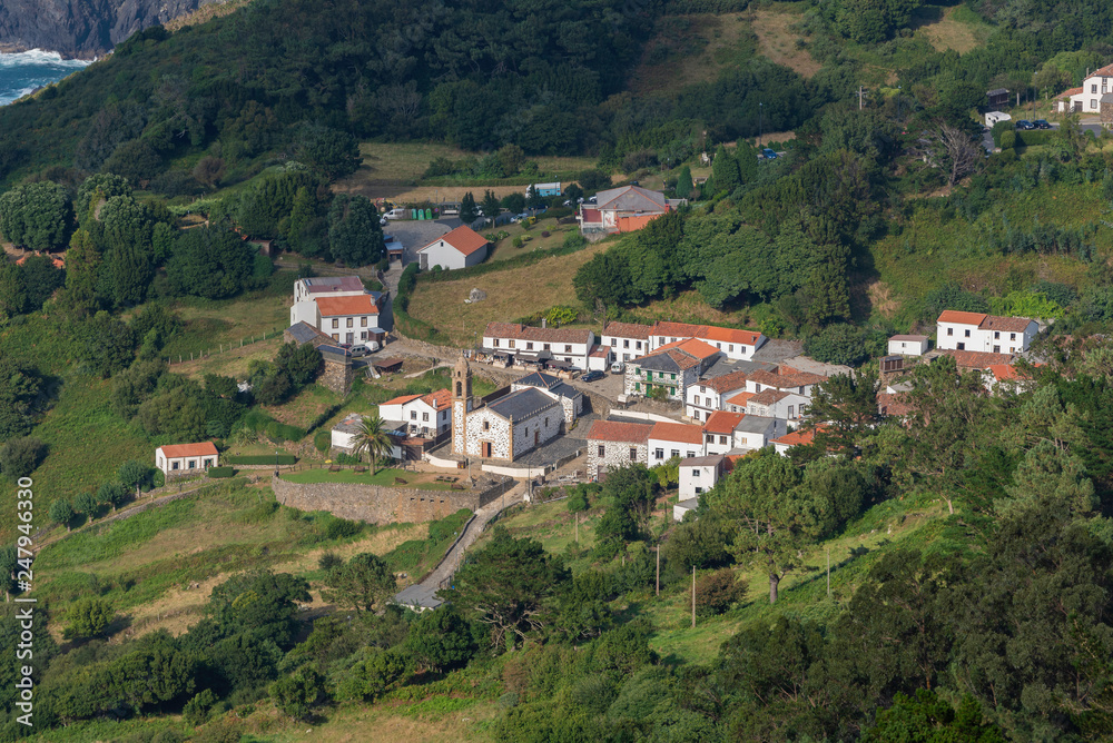 Vista de San Andres de Teixido (Cedeira, La Coruña - España).