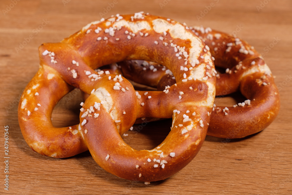 Zwei Brezeln Zwei Brezeln