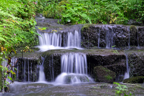 Kleiner Wasserfall