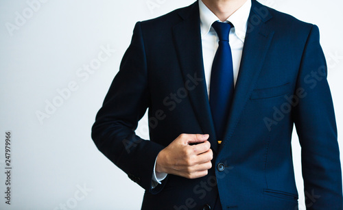 Photo ビジネス　男性　スーツ