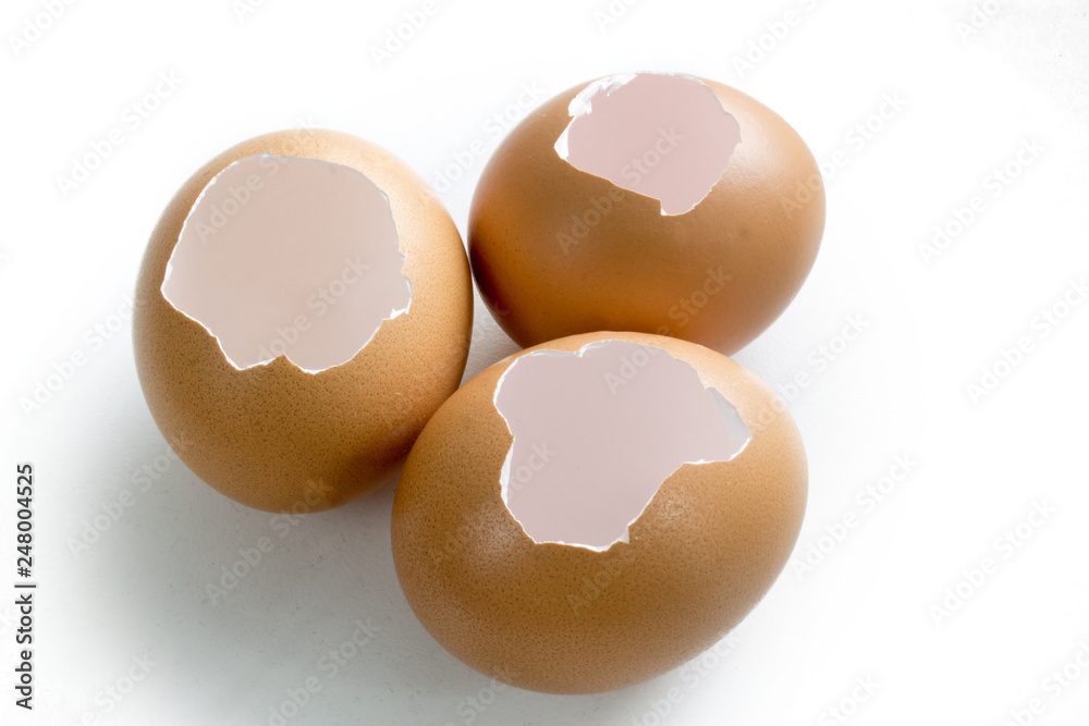 cracked eggs shell isolated on white background cracked eggs shell isolated on white background