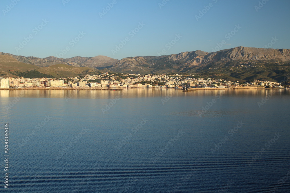 Die griechische Insel Chios in der Morgensonne