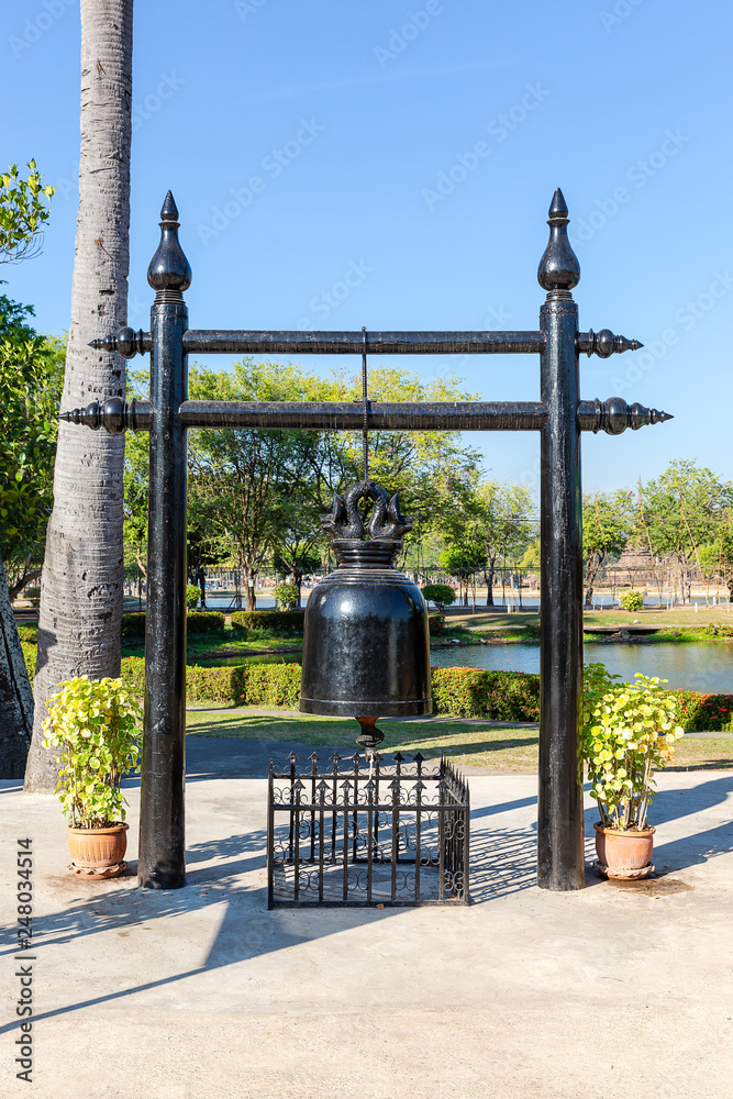 large bell in the Historical Park of Sukhothai, Thailand, Asia large bell in the Historical Park of Sukhothai, Thailand, Asia