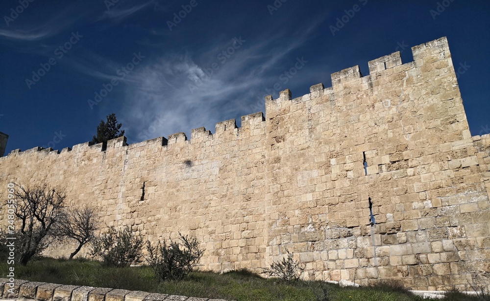 Fototapeta premium Old city walls in Jerusalem, Israel 
