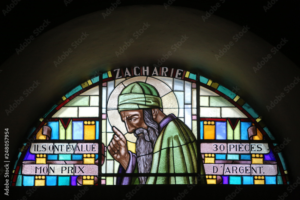 Zacharie. Vitrail. Eglise Saint-Jean-Baptiste. Taninges. / Zechariah. Stained glass. St. John the Baptist Church. Taninges.