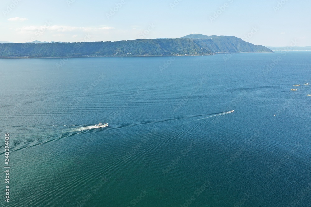Fototapeta premium 桜島の海岸線からの空撮
