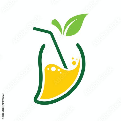 Lovers of mango drinks