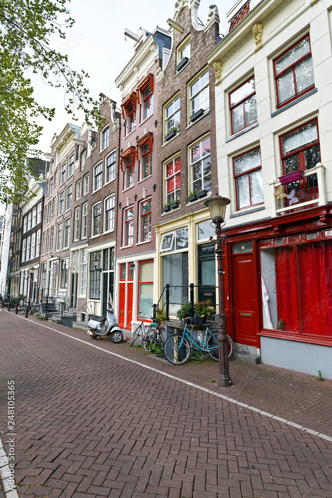Petite rue à Amsterdam