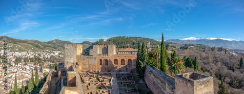 Fototapeta Naklejka Na Ścianę i Meble -  Granada. The fortress and arabic palace complex of Alhambra, Spain