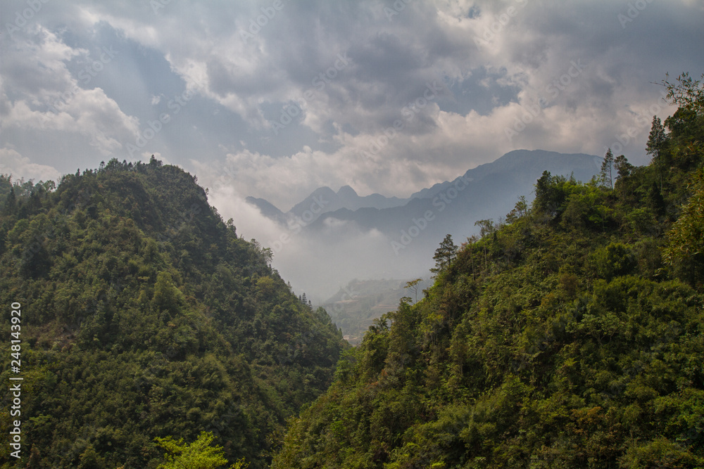 Berge in der Fansipan Region Sapa Vietnam