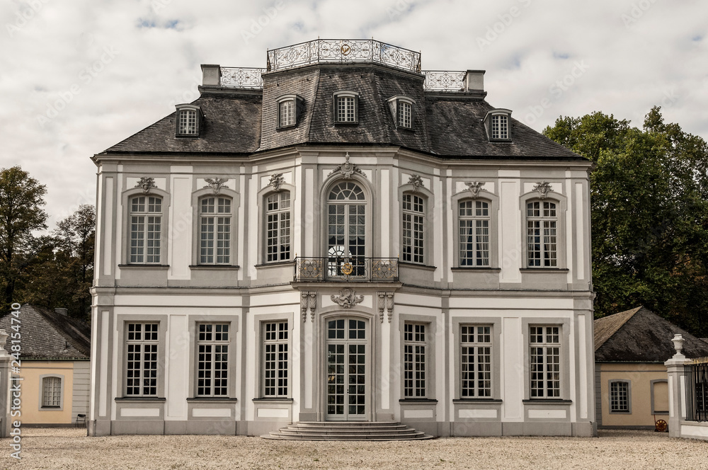 Fototapeta premium Schloss Falkenlust