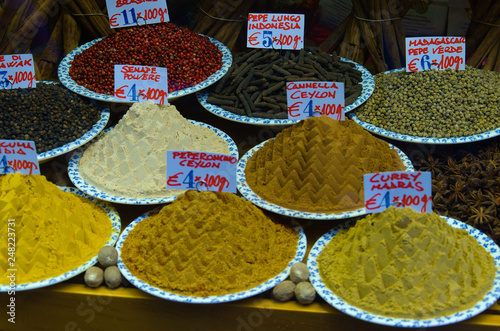 Fototapeta Naklejka Na Ścianę i Meble -  Spices in a shop window in Venice Italy