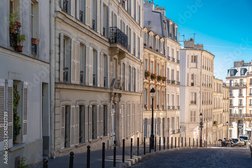 Photos Typical street in Montmartre, romantic place in Paris