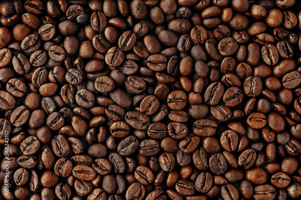 Obraz premium Roasted coffee beans, macro 
