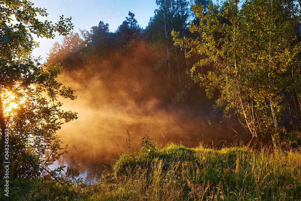 Fototapeta premium Morning fog at north lake