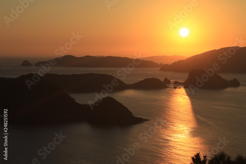 沖縄　慶良間諸島　日の出　風景
