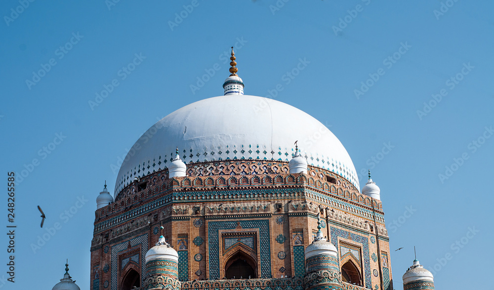 A dome of the tomb in the Multan  - obrazy, fototapety, plakaty 