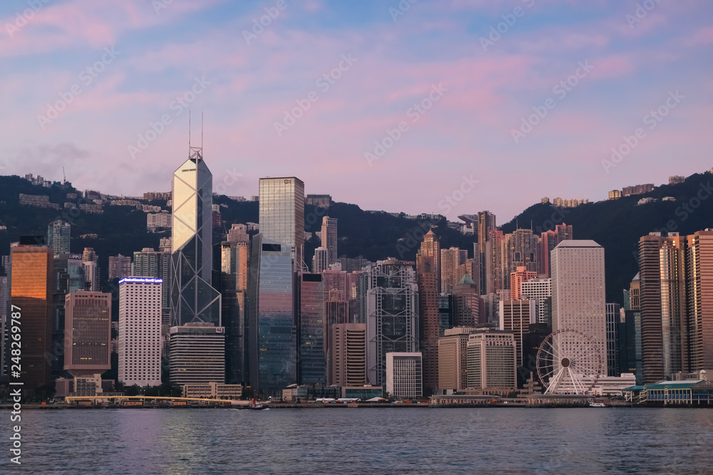 Naklejka premium 香港 早朝のビクトリア・ハーバー