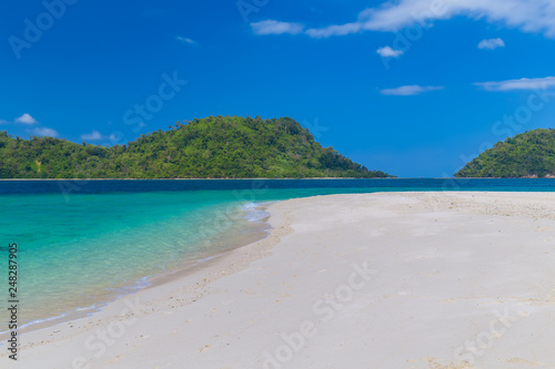 Fototapeta Naklejka Na Ścianę i Meble -  Koh Lipe with beautiful beach and blue sky at Koh Khai in Andaman Sea,Tarutao national park , Satun Province,Thailand