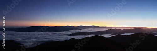 Foggy morning sunrise over unicoi mountains in North Carolina © Jeremy