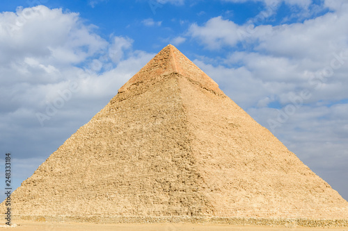 The great pyramid of Khafre in Giza plateau. Cairo, Egypt © ihorbondarenko