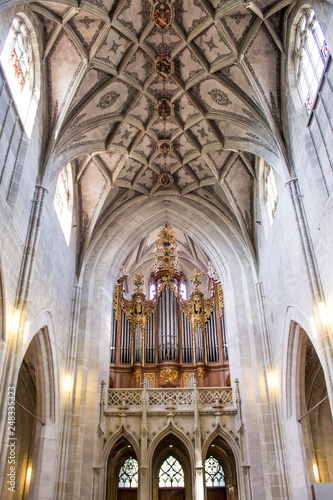 Central nave of the Berne Cathedral. Interior of the Berne Cathedral. Gothic cathedral in Bern