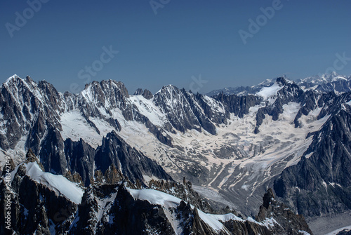 Widok z Aig du Midi. Alpy Szwajcaria, Europa © Piotr Czerkawski