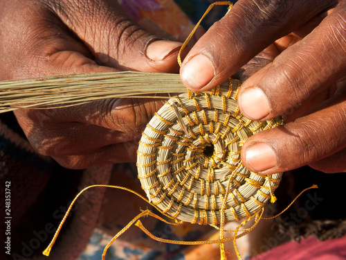 Cuadro en lienzo African Basket weaving